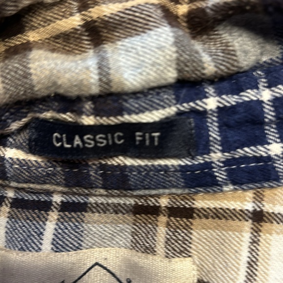 St. John’s bay brown cream a& blue stripe plaid flannel button down shirt size m - Picture 4 of 6